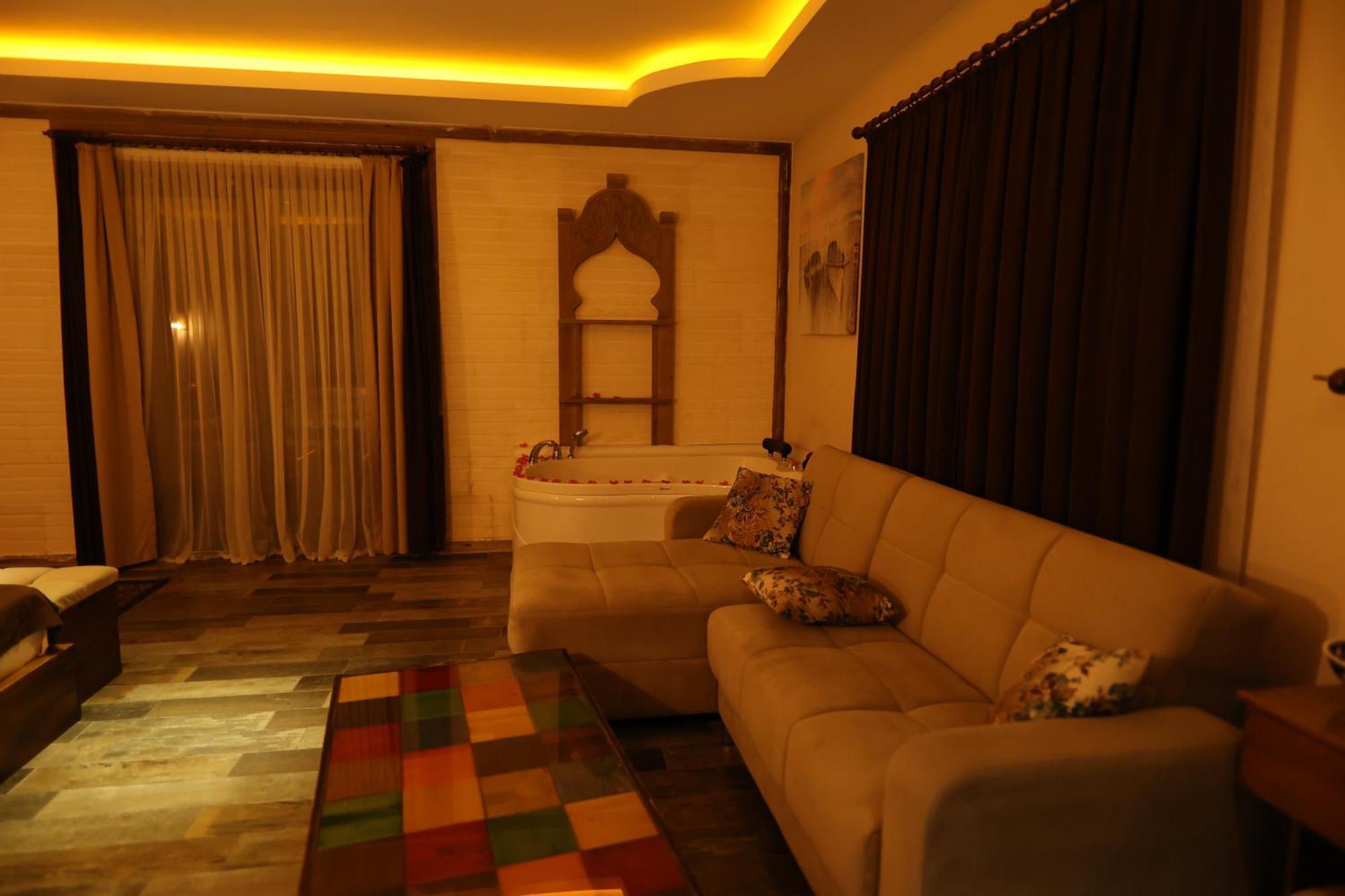 El Nazar Stone Suite Ючхисар Екстериор снимка