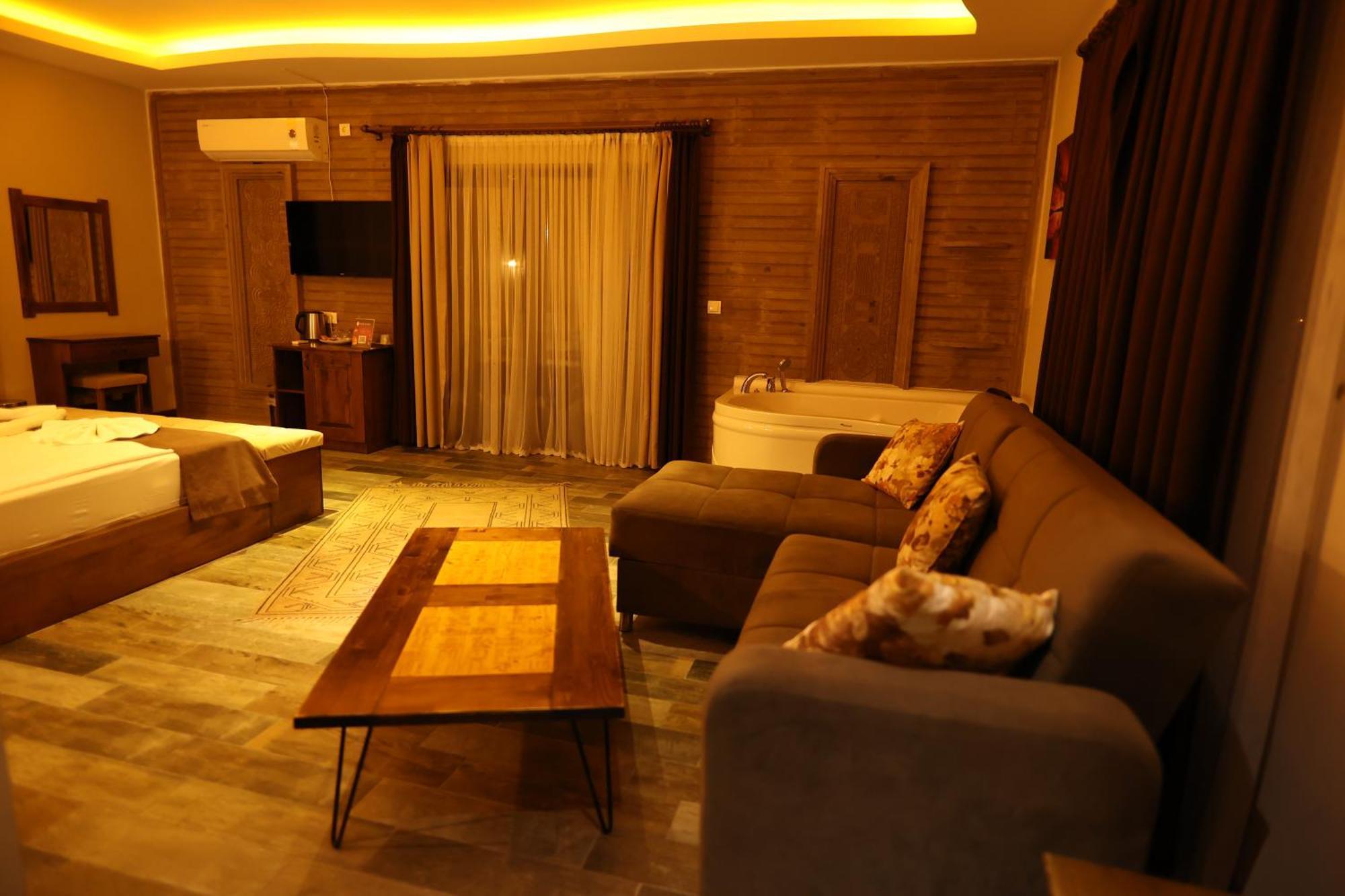 El Nazar Stone Suite Ючхисар Екстериор снимка