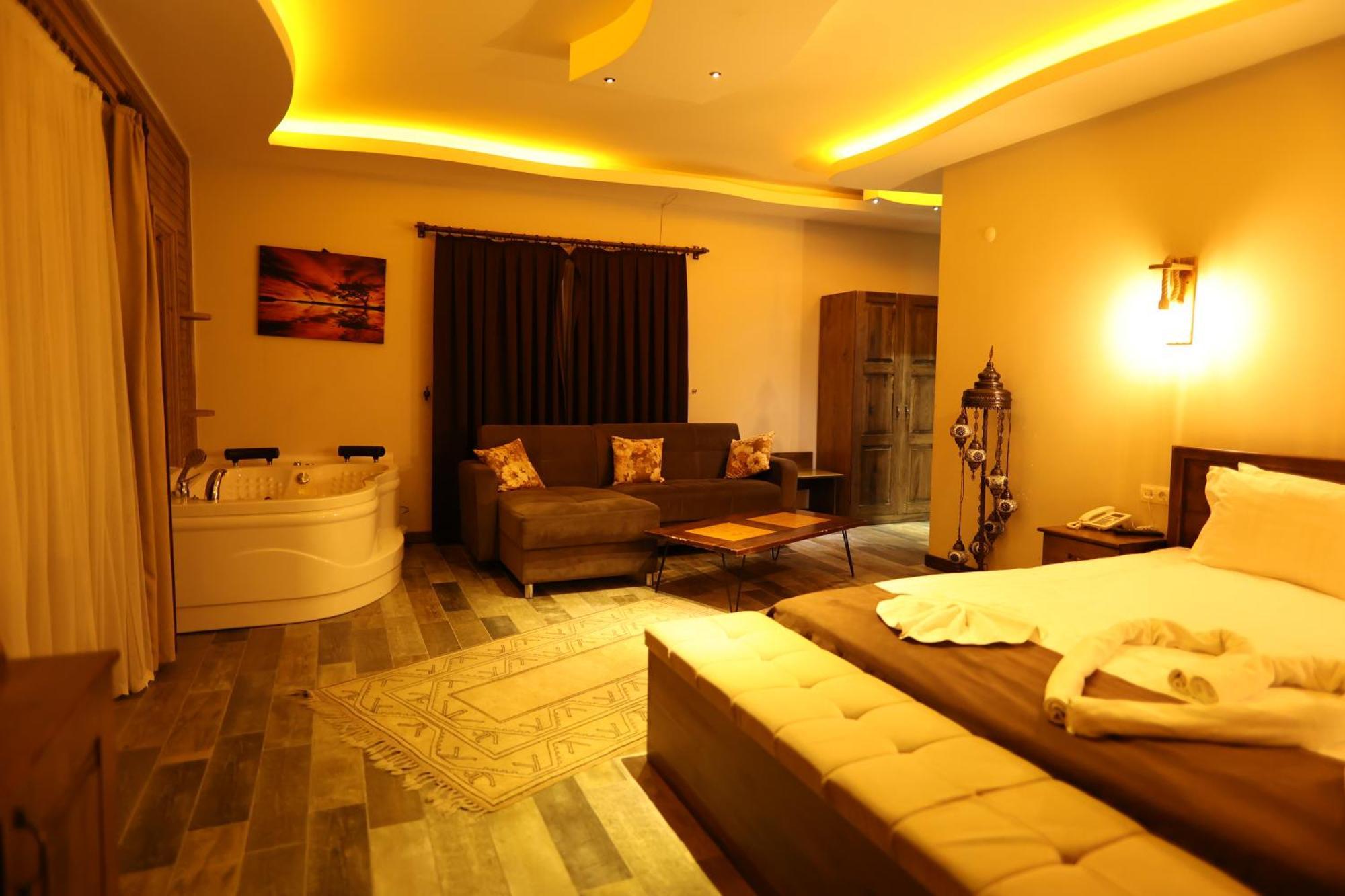 El Nazar Stone Suite Ючхисар Екстериор снимка