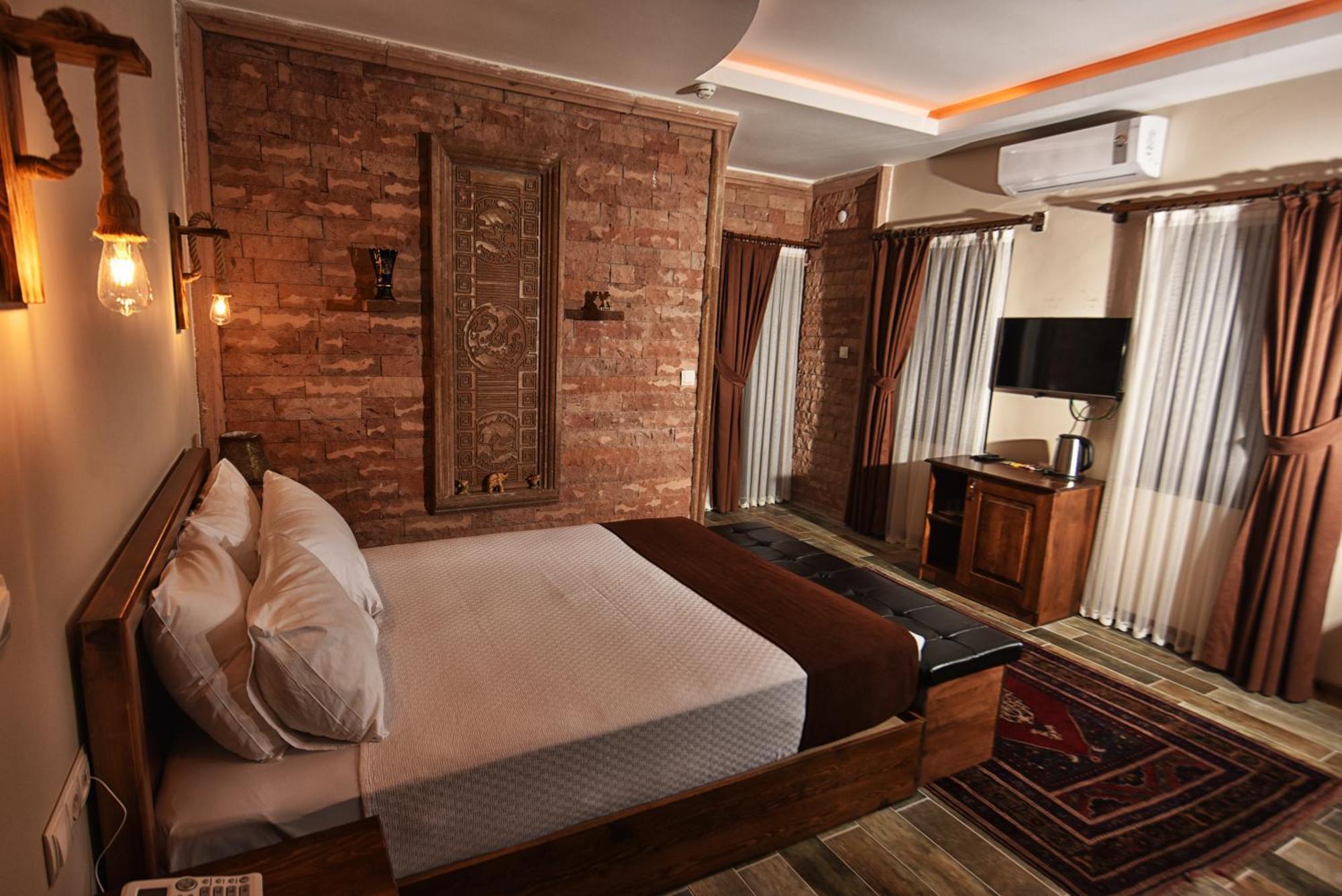 El Nazar Stone Suite Ючхисар Екстериор снимка